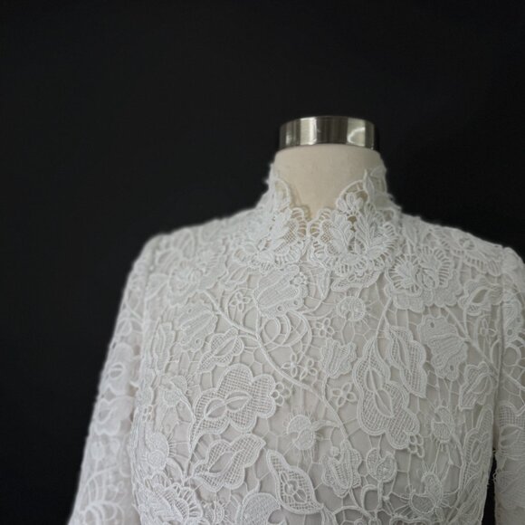 Preloved US6 Anna Augusta Modest Style Guipure Lace Bridal Gown - Picture 3 of 8
